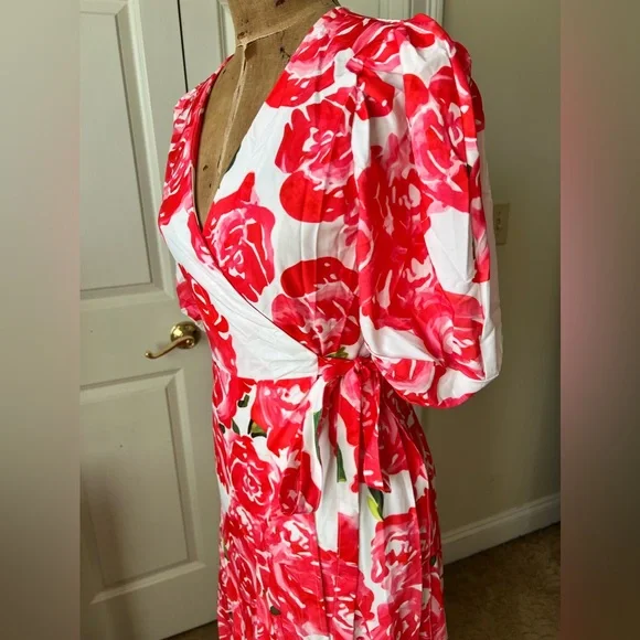 Floral Wrap Dress with Pockets - Picture 3 of 6
